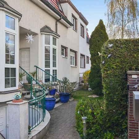 2 Bedroom Lovely Home In Berlin Dış mekan fotoğraf
