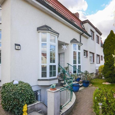 2 Bedroom Lovely Home In Berlin Dış mekan fotoğraf