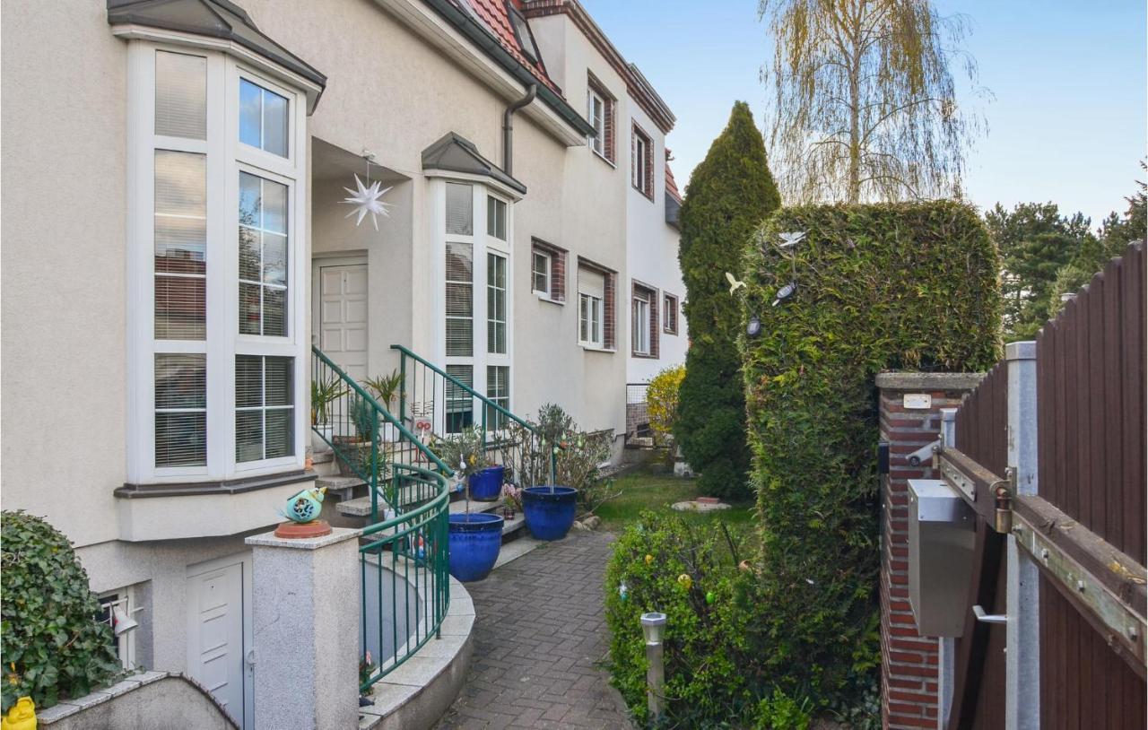 2 Bedroom Lovely Home In Berlin Dış mekan fotoğraf